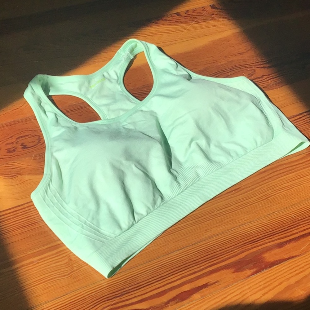 Tek Gear ⚙️ bra Size 3x lime green color (2x in white)